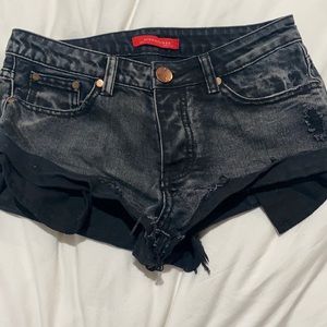 Signature8 black denim shorts size small